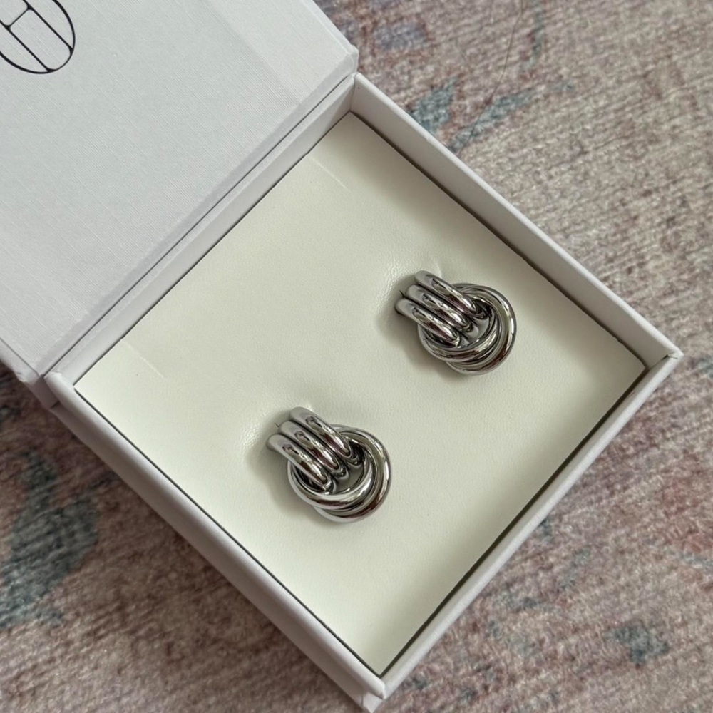 Heaven Mayhem Baby Knot Silver Earrings